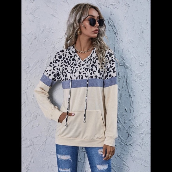 1 SMALL LEFT❤️ Leopard print colorblock hoodie - Picture 2 of 4